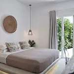 Naxian Utopia Luxury Stelida (Naxos)