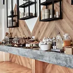 Willa Naxian Utopia Luxury *
