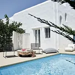 Willa Naxian Utopia Luxury *