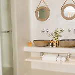 Vila Naxian Utopia Luxury Villas *